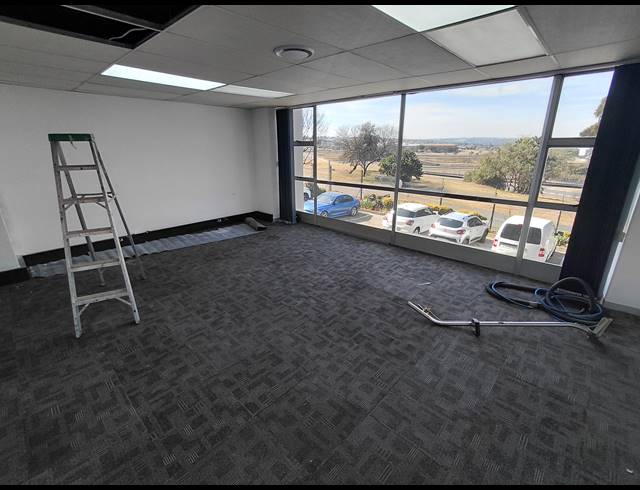 193M² OFFICE TO LET IN KYALAMI